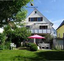 Sehr attraktives 2-Familienhaus mit Maisonette-Wohnung und Gartenoase in ruhiger Toplage. - Kornwestheim