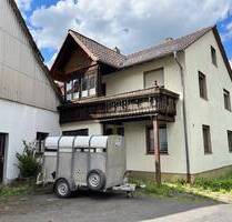 2FH mit Potential + größerem Nebengebäude für Handwerker in Hilders-Simmershausen