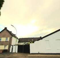 Modernisierter Vierkanthof 253 m² Wohnfläche+Nutzfläche Gewerbe möglich großer Innenhof Niederkassel