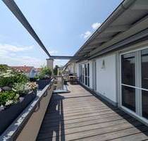 Wohnen über den Dächern: Stilvolle 2-Zimmer-Wohnung mit Süd- & Nordterrasse in bester Allacher Lage - München