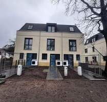 Wunderschönes Reihenmittelhaus mit eigenem Garten und 4 Zimmern - Berlin Karow