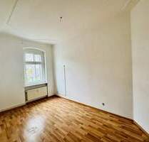 Bezugsfreie Altbauwohnung in ruhiger Lage! Ideal zum Renovieren und Gestalten nach eigenen Wünschen! - Berlin Niederschönhausen