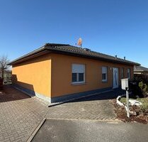 Wohnen auf einer Ebene in beliebter Reudener Siedlungslage mit Terrasse + begrüntem Gartengrundstück - Bitterfeld-Wolfen/ Reuden Reuden a d Fuhne