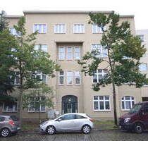 In Bahnhofsnähe! Bezugsfreie 2-Zimmer-Dachgeschosswohnung (links) in bester Lage von Rathenow