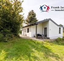 Freistehender Bungalow im Feriendorf Dronkehof - 3 Schlafzimmer, Terrasse & Kriechspeicher - Daun