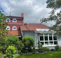 Freistehendes Architektenhaus mit Großzügigkeit in ruhiger Lage - Höchstadt