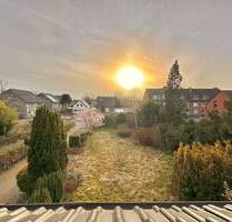 Absolute Privatsphäre, 5 Min. bis Moers! XL Süd-West-Garten auf 165 m2, 4,5 Z., 1824 m2 Grundstück.