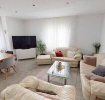 Großzügige 3-Zimmer-Wohnung mit Südbalkon - stilvoll wohnen im Altbauflair in WeilheimTeck - Weilheim an der Teck