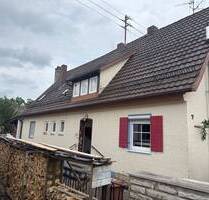 Freistehendes Einfamilienhaus mit 7 Zimmern, Garten und Doppelgarage in Lauingen