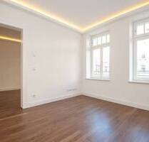 Genial! Dunkles Parkett + Balkon + Fußbodenheizung + LED-Licht + Wanne & Dusche + Übernahme EBK mgl. - Leipzig Möckern