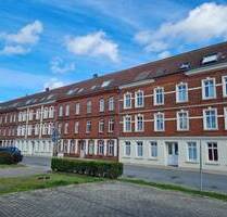 Ensemble aus 5 Mehrfamilienhäusern mit 40 Wohneinheiten auf großem Grundstück in der Hafenstadt Tönning