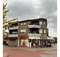 Gepflegt und sehr zentral gelegen: schicke kleine 2-Zimmer-Eigentumswohnung mit überdachten Balkon, Garage und Stellplatz in Spenge-Mitte