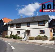 Charmantes Einfamilienhaus mit Scheune und viel Potenzial in zentraler Lage von Eishausen! - Straufhain