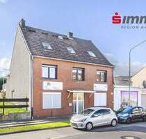 Großes, freistehendes Einfamilienhaus mit Einliegerwohnung und Garage in Siersdorf - Aldenhoven