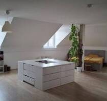 Helle 120 m² Dachgeschosswohnung in zentraler Lage - Deggendorf