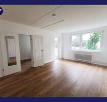 NEU*NEU*NEU*: modernisierte 3 Zimmer + Balkonblick ins Grüne, neue Einbauküche, Gäste-WC, Aufzug - Kronshagen