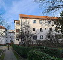 Im ruhigen und begrünten Innenhof von privat optional vermietet oder bezugsfrei - Berlin Adlershof