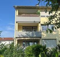 „Die charmante sonnige 3 Zimmer Etagenwohnung mit Balkon in ruhiger Lage !„ - Neuhausen auf den Fildern