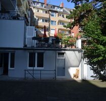 Interessante Geschäftsräume im Hinterhof als Büro, Atelier oder Yogaraum zu vermieten! - Düsseldorf Oberbilk