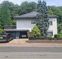 Ruhiges Wohnen am Waldrand mit schönem Garten! - Niedernhausen