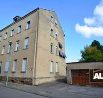 Mehrfamilienhaus mit 4 Garagen in Saarbrücken zu verkaufen.