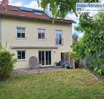 Stilvolles Reiheneckhaus mit Garten und zwei PKW-Stellplätzen - Rückersdorf