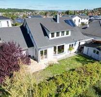 Selten! Bezauberndes modernes Einfamilienhaus (Bj. 2012) plus sep. Maisonette-Haus in guter Lage! - Coburg Scheuerfeld