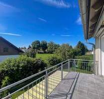 Helle 2-Zimmer-Wohnung mit Tiefgarage & zwei Balkonen in ruhiger Lage - Moosinning