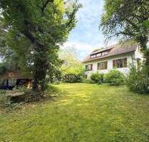 Wohnhaus mit Traumgrundstück am Waldrand - Stuttgart Degerloch