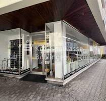 Eckladeneinheit mit XXL-Fensterfront - Sindelfingen Mitte