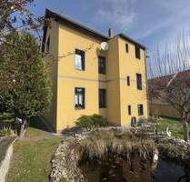 3-Familienhaus in hervorragender Lage - Dachgeschosswohnung wartet auf neue Bewohner - Eisenberg