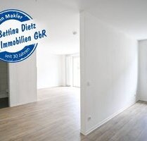 DIETZ: Vollmodernisierte 3 Zi. Wohnung mit Balkon, PKW-Stellplatz und Kellerraum! - Babenhausen