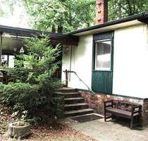 Neuer Preis! Dauerwohnsitz: idyllisch gelegener Bungalow mit Pool und Garage, mitten im Wald... - Brandis b Wurzen Waldsteinberg