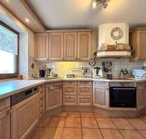 Wunderschöne DHH mit Fernblick - 325.000,00 EUR Kaufpreis, ca.  123,60 m² Wohnfläche in Altmannstein (PLZ: 93336)