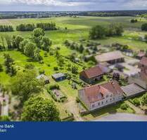 Großzügiges Zweifamilienhaus mit Scheune, Wintergarten & Potenzial - Lindow Schönberg