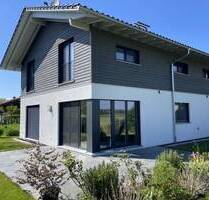 Modernes Baufritzhaus - EFH mit Doppelgarage - Wohnen in Neubeuern im besten energetischen Standard