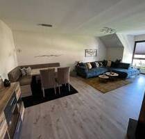 Großzügig geschnittene 3-Zi.-WHG mit SW-Balkon und Garage in einer ruhigen Stichstraße von Heßdorf