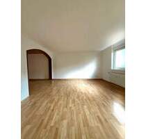Familienglück mit Platz zum Leben - Gepflegte 5-Zimmer-Wohnung in Linkenheim-Hochstetten - Karlsruhe