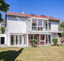 KL-Bännjerrück - Großzügiges EFH m. Garage u. schönem uneinsehbarem Eigentumsgrundstück m. Weitblick - Kaiserslautern Innenstadt