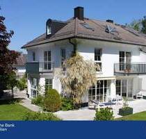 Ihr neues Zuhause in Icking: Sonnige Doppelhaushälfte mit viel Platz und idyllischem Garten!