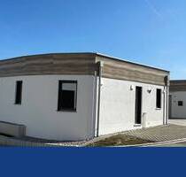 Frühlingserwachen in neuen Räumen - sofort bezugsfertiger, altersgerechter Bungalow ! - Burgheim