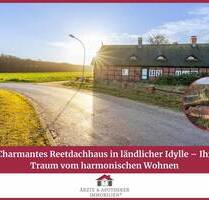 Charmantes Reetdachhaus in ländlicher Idylle - Ihr Traum vom harmonischen Wohnen - Thomasburg Wennekath