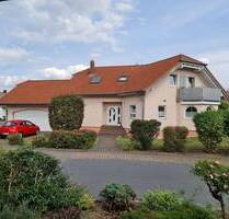 Repräsentatives Anwesen mit Einliegerbüro und viel Platz in ruhiger, naturnaher Lage - Walldürn