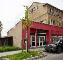 Hauptstadtmakler-Bezugsfreies Mehrfamilienhaus mit Gewerbeeinheit - Luckenwalde