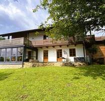 ***Einzigartiges Wohnhaus in begehrter Höhenlage von Deggendorf*** - Deggendorf / Mietraching