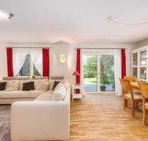 Reiheneckhaus mit viel Platz, Garten und in hervorragender Lage von Regensburg-Burgweinting