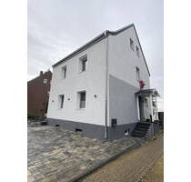 5 Zimmer-Freistehendes Einfamilienhaus ElsdorfBerrendorf 45m2 Terrasse, 4,8m Pool