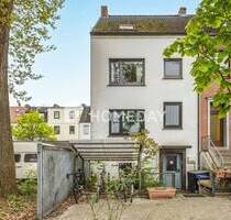 Viel Raum für Ideen: Charmantes Endhaus mit Garten, Balkonen und Sauna - Bremen Walle