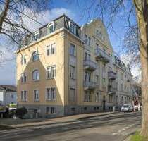 Großzügige Altbauwohnung mit Rundbogenfenstern, Parkett & einzigartigem Flair - Rastatt