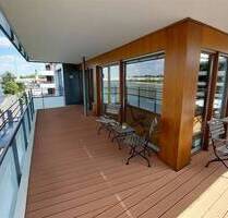 Repräsentative 4 Zimmer Wohnung mit einzigartigem Blick auf die Kölner Skyline